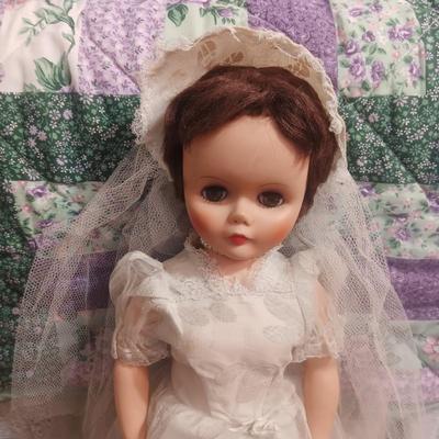 BEAUTIFUL VINTAGE BRIDE DOLL