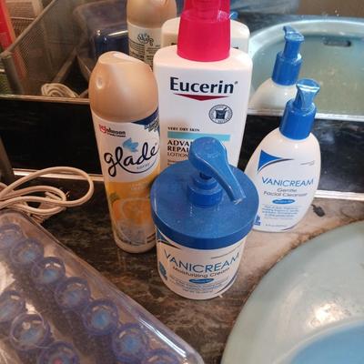 TOILETRIES AND ELECTRIC CURLERS