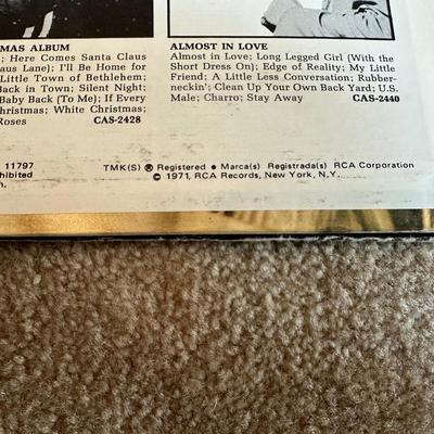 2 ELVIS PRESLEY RECORD ALBUMS