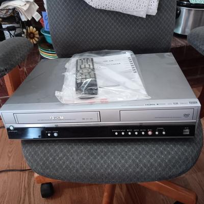 TOSHIBA HI-FI VCR & DVD VIDEO RECORDER/PLAYER W/REMOTE