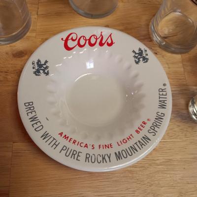 GUINNESS GLASSES, COORS ASHTRAY, SABRE POCKET KNIFE AND SHOT GLASS