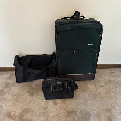 3 PIECES OF LUGGAGE/CARRY ONS