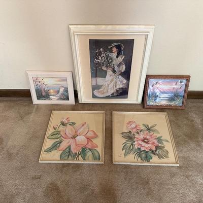 WALL DECOR