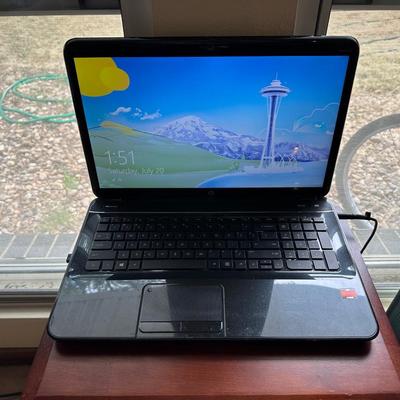SIGNIA MINI POCKET AND A HP LAPTOP