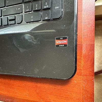 SIGNIA MINI POCKET AND A HP LAPTOP