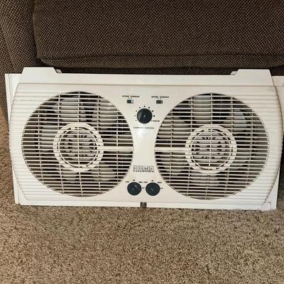 2 WINDOW FANS
