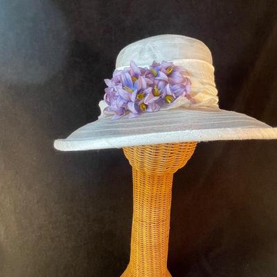 Sheer Wide Brim with Flowers