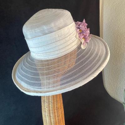 Sheer Wide Brim with Flowers