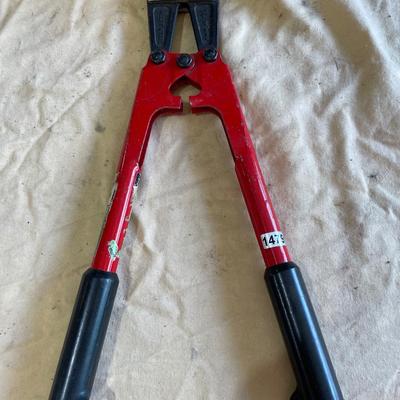 Bolt cutters