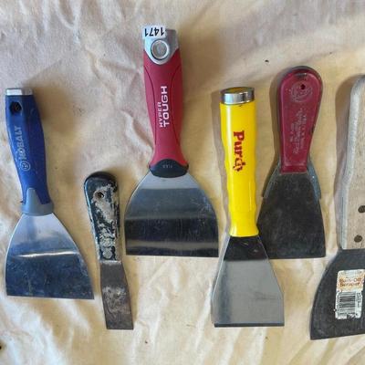 Putty knives