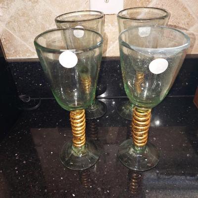 Unique set of 4 matching glasses