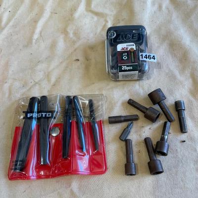 Screw extractors