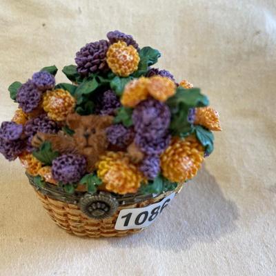 Boyd’s bear-September trinket box