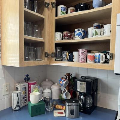 Canister Set, Coffee maker & cups