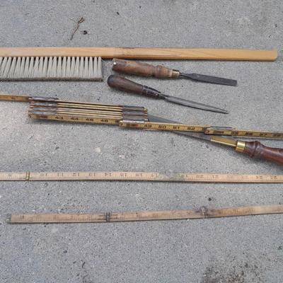 Collection of vintage folding rulers - Utility rule most with brass hinges