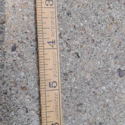 Collection of vintage folding rulers - Utility rule most with brass hinges