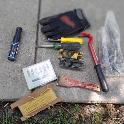 Small tools - magnetic grip drivers - small claw - nice gloves - allen wrenches and more
