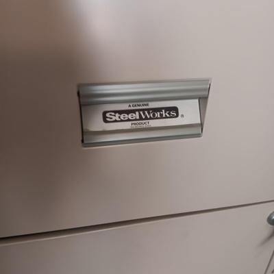 STEELWORKS LOCKING 4 DRAWER FILING CABINET