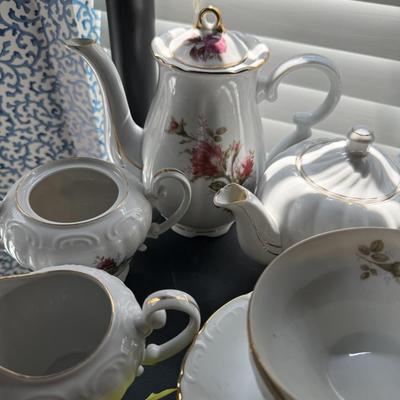 Royal Rose Tea Set