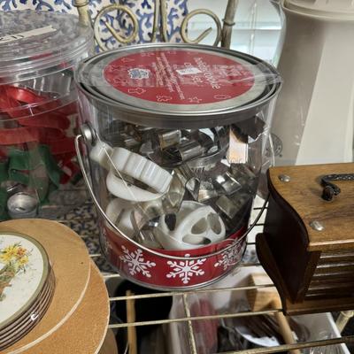 Kitchen utensils