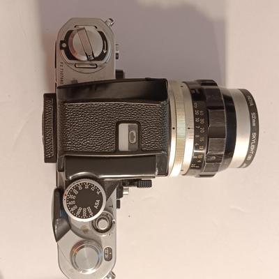 vintage Nikon 35mm camera with a BUNCH of accessories and carry case