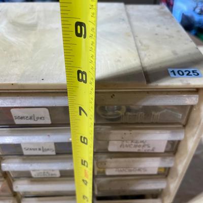 Electric supply cabinet