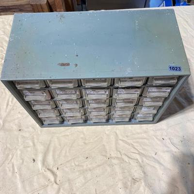 Screws and nuts cabinet