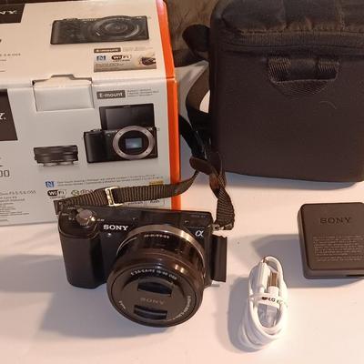Sony X 5000 digital camera with accessories and case