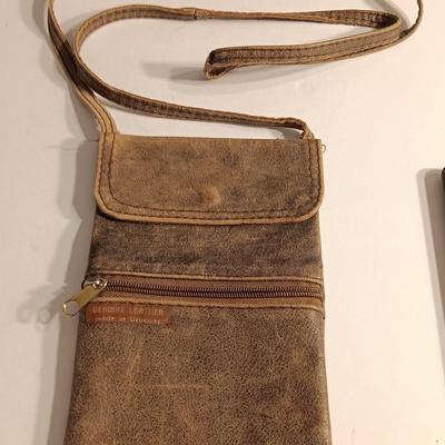 Working Amazon Kindle with genuine leather pouch made in Uruguay