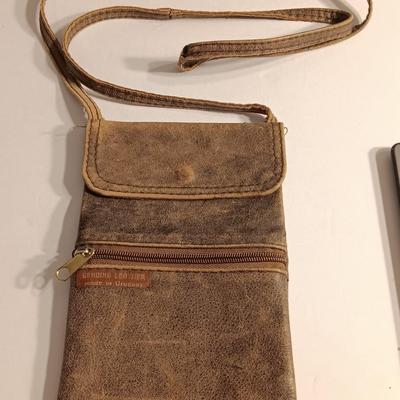 Working Amazon Kindle with genuine leather pouch made in Uruguay