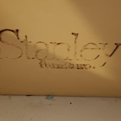 Stanley Night stand with drawer