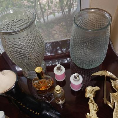 KNICK KNACKS AND HOME DECOR