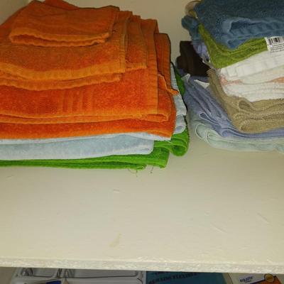 TOWELS AND WASHCLOTHS