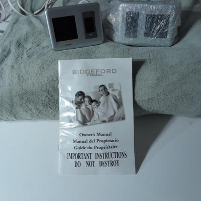 Nice Queen-sized dual control Biddeford electric blanket