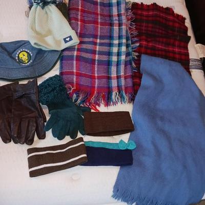 WINTER SCARVES, GLOVES AND HATS