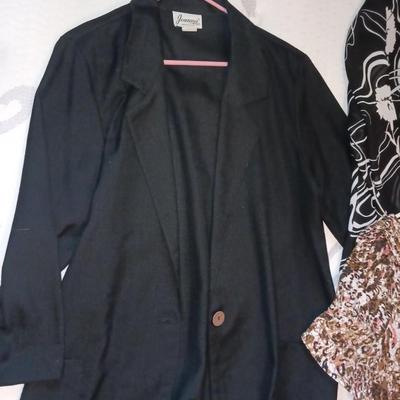 LADIES CLOTHES 2X