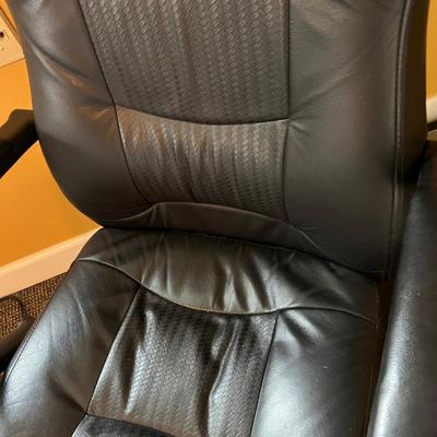 Lot of 2 Office Chairs