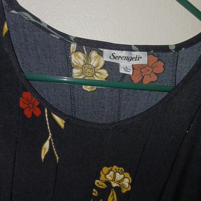 LADIES DRESS CLOTHES L - 2X