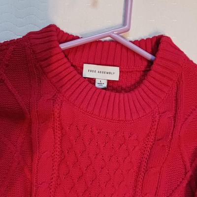 LADIES BLOUSES SIZE MED - LARGE