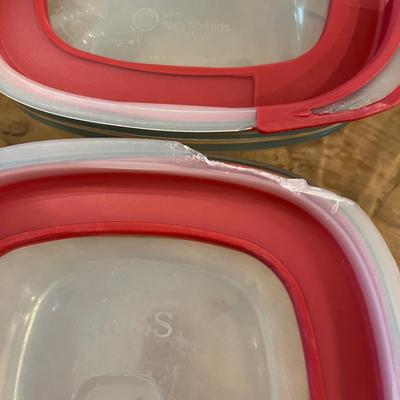 Kitchen Lot - Pyrex, Glass Rubber Maid, Rossana