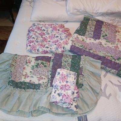 DOUBLE SIZE COMFORTER, SHAMS, SHEETS, MATTRESS PAD AND PILLOW CASES