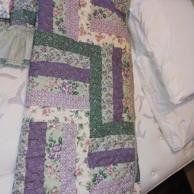 DOUBLE SIZE COMFORTER, SHAMS, SHEETS, MATTRESS PAD AND PILLOW CASES