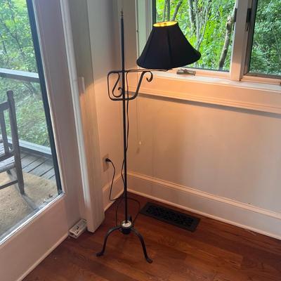 Colonial Style Iron Floor Lamps (PB-DZ)