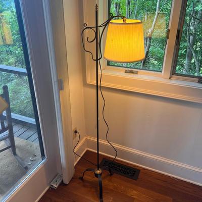 Colonial Style Iron Floor Lamps (PB-DZ)