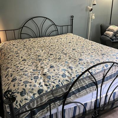 King Matte Black Wrought Iron Bedframe - Frame Only