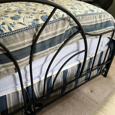 King Matte Black Wrought Iron Bedframe - Frame Only
