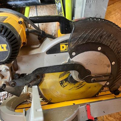DEWALT Miter Saw w Stand
