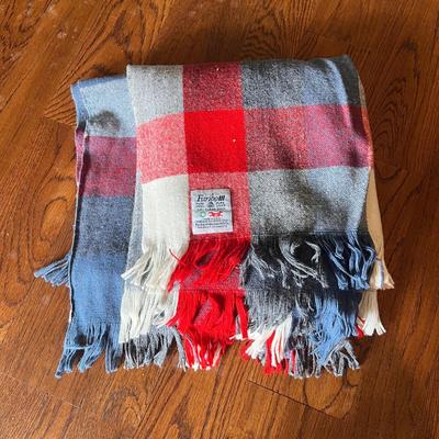 Pendleton, Faribo, and More Blankets (PB-DZ)