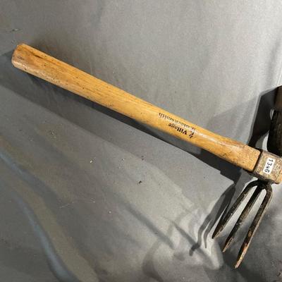 Hoe cultivator