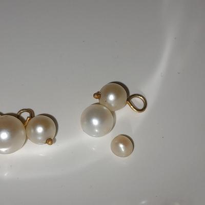 Collection of pearls